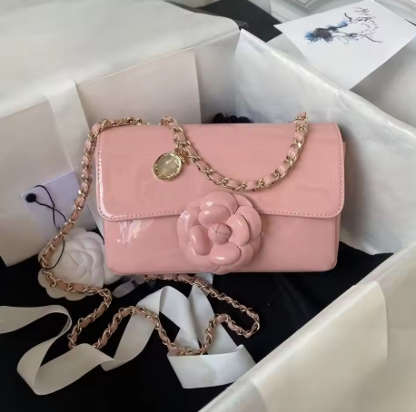 Tas Mini Persegi yang Ramping, Tas Wanita dengan Pola Bunga Monokrom dan Penutupan Flap, Tas Lucu Bentuk Lipstik, Tas Tangan Serbaguna untuk Gaya Santai dan Pesta Malam Wanita.