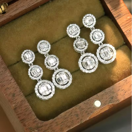 Aazuo Perhiasan Mewah 18K Platinum Berlian Alam 0.6 Karat Anting Gantung Peri, Hadiah Pernikahan Pesta Wanita, Au750